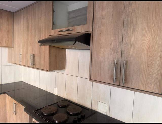 2 BEDROOM PROPERTY TO RENT IN KENSINGTON